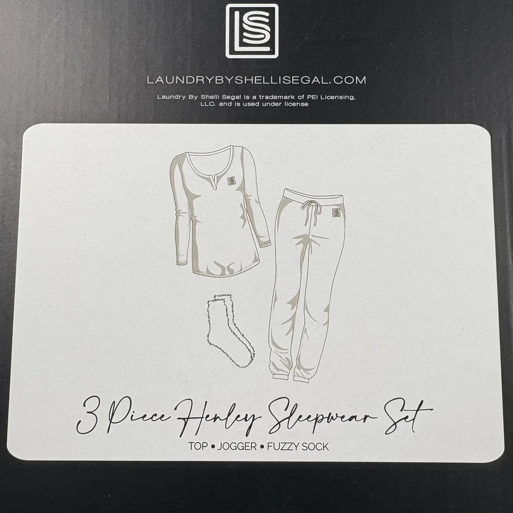 Laundry By Shelli Segal closet 1090